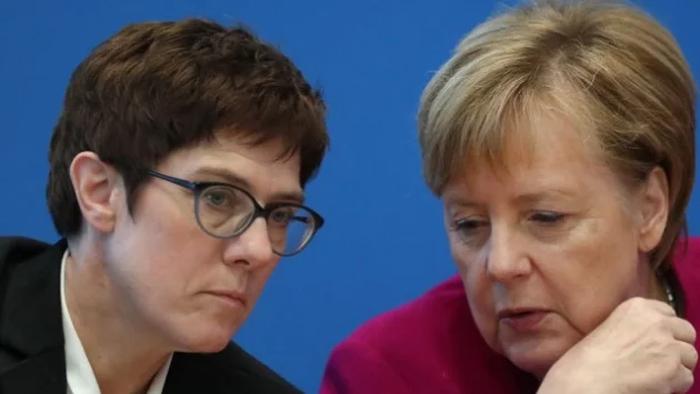 Наследникът на Меркел ще е новият министър на отбраната на Германия
