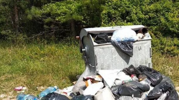 Петима спипани да изхвърлят отпадъци на нерегламентирани зони в Асеновград