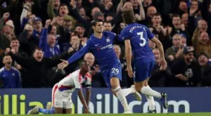 {{ otherArticle[0].article.title }}