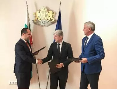 Подписаха договор за компостиране на зелени отпадъци във Враца