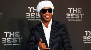 В банковата сметка на Роналдиньо има само... 6 евро!