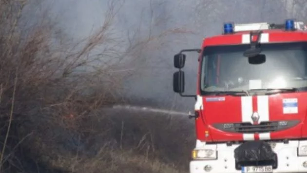 Предупреждават за сериозна опасност от пожари в страната утре