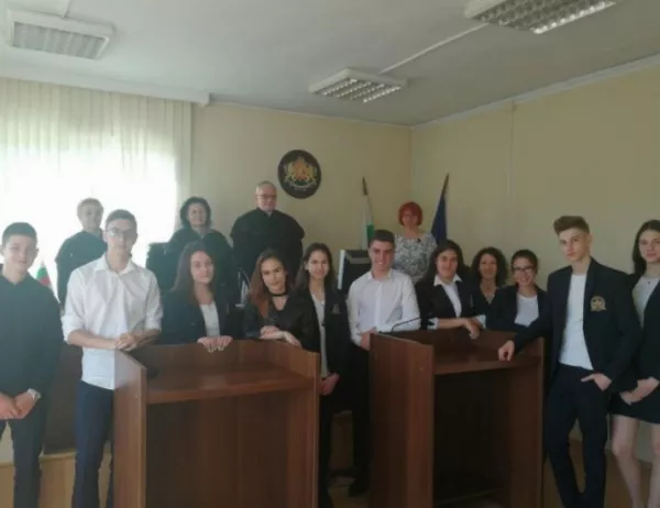 Административен съд Велико Търново надгражда своята образователна инициатива