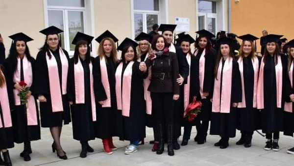 Връчиха дипломите на абсолвенти от Медицинския университет във Враца
