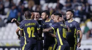 {{ otherArticle[0].article.title }}