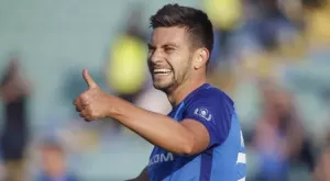 {{ otherArticle[0].article.title }}