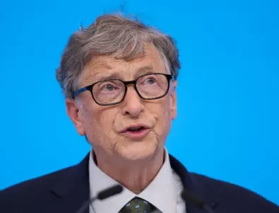 Бивш съветник на Тръмп с теория на конспирацията: Бил Гейтс е създал коронавируса, за да вкара в хората микрочипове 