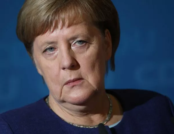 Хакери публикуваха личните данни на Меркел и други немски политици в Twitter