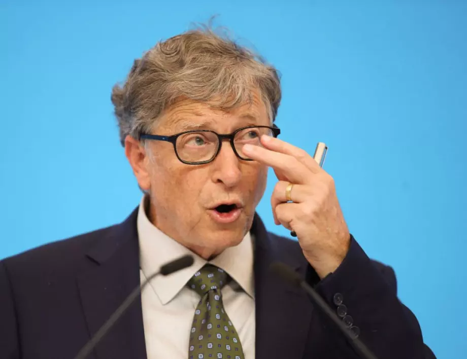 Бил Гейтс с призив ограничителните мерки да останат и през 2021 година