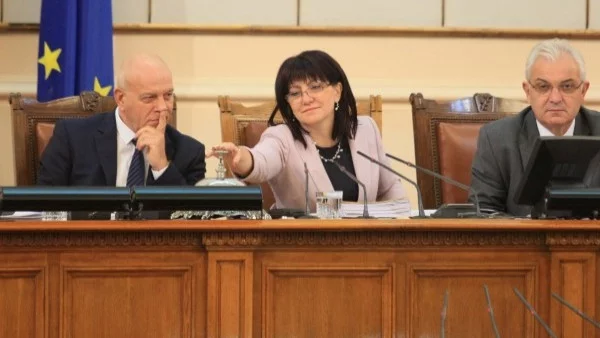 Караянчева отчете "сериозна законодателна работа на НС"