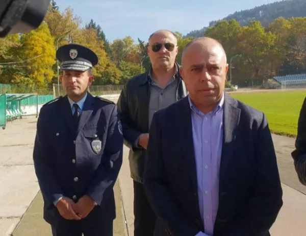 Старши комисар Елиан Стамболийски награди полицаи от Кюстендил