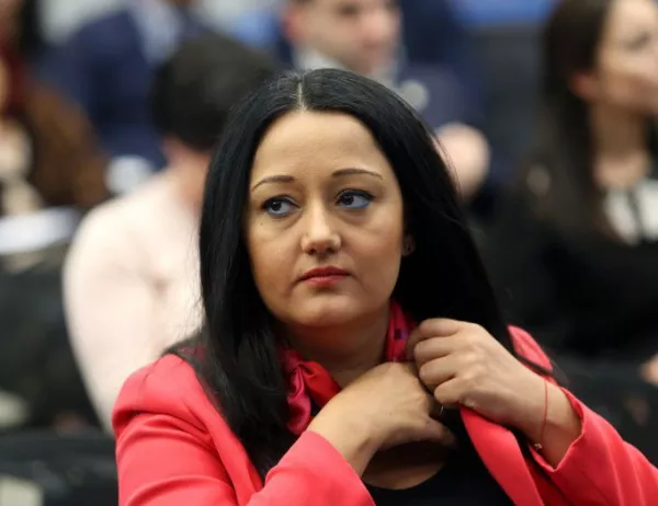 Депутатите закриват ведомството на Лиляна Павлова