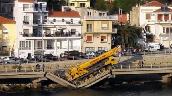 Основен мост в Кавала се срути (СНИМКИ)