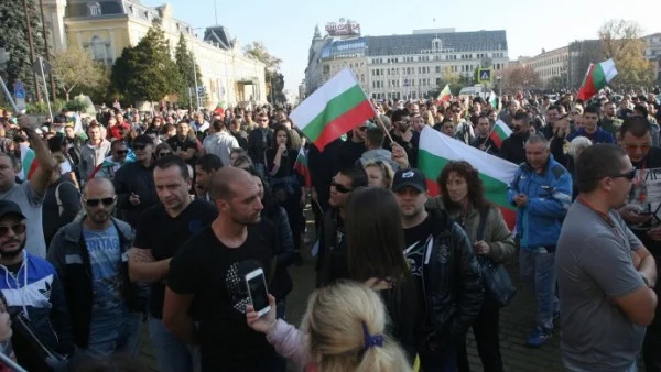България не догонва, а изостава от средния жизнен стандарт в ЕС, сочи изследване