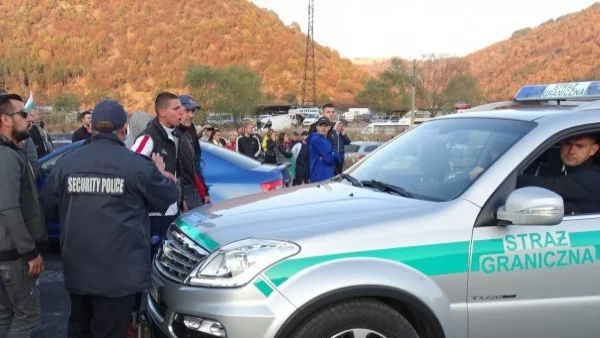 Шести час Благоевград е блокиран, намеси се жандармерия, пътят за Кулата и границите са блокирани*