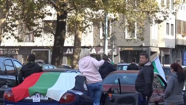 Масов протест блокира Пловдив за два часа