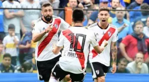 СНИМКА: 6-годишен фен на Ривър обяви играчките си за продан, за да сбъдне мечтата си