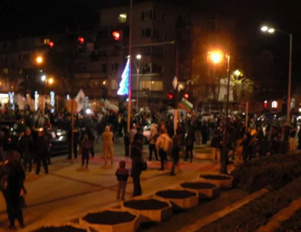 Ескалация на напрежението на протестите във Варна и Бургас