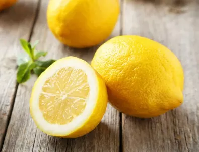 Защо е полезно да замразявате лимони във фризера?
