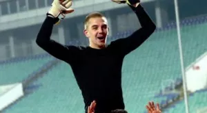 {{ otherArticle[0].article.title }}