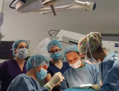 Специалисти от ВМА извършиха уникална операция