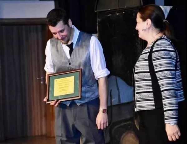 Наградиха актьора Димитър Живков с приз „Посланик на Враца“
