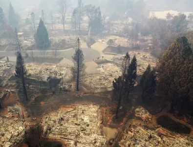 Вижте как изглеждат пожарите в Калифорния от космоса (СНИМКИ И ВИДЕО)
