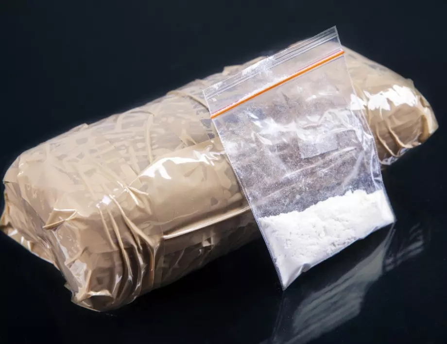 Откриха 3 кг кокаин в якето на турски тираджия
