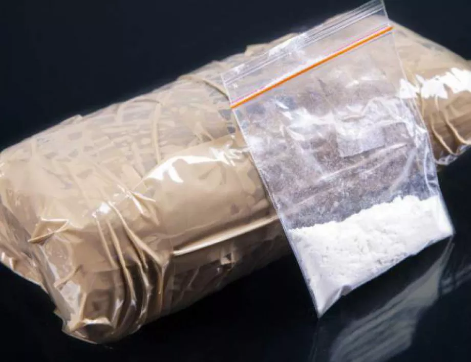 Огромно количество кокаин, скрит в кашони с банани, заловиха в Бургас