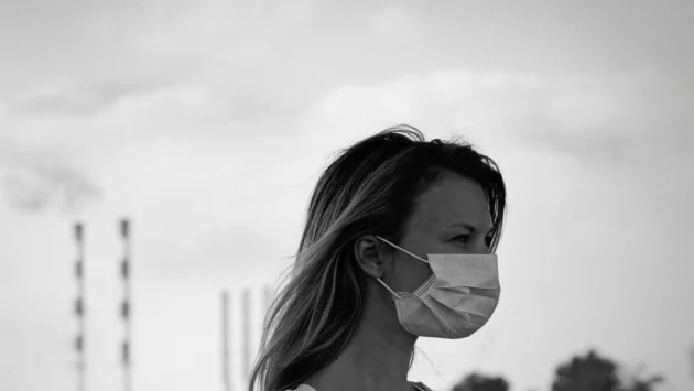 Замърсеният въздух съкращава живота на гърците с две години 