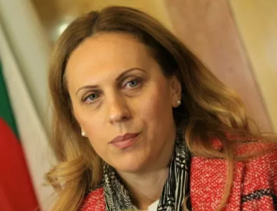 Николова: Удостоверението за български произход създава корупционни практики