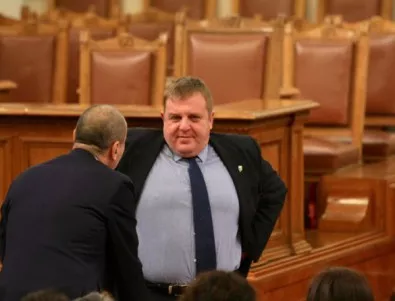 Каракачанов му е по-важно, че не правителството, а армията го подкрепя за ромите