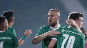 {{ otherArticle[0].article.title }}