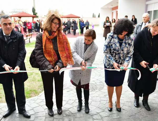 Откриха първата детска градина в ромския квартал на Сливен