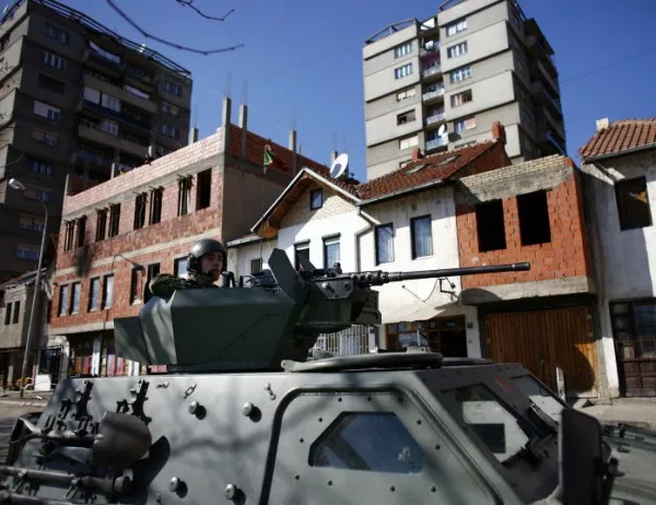 Напрежението между Косово и Сърбия се повиши след зрелищни арести на сърби