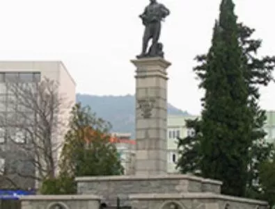 Сливенските протестиращи се разграничават от Перата