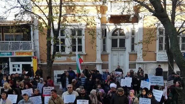 Евангелската общност в Добрич отново излезе на протест 