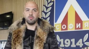 {{ otherArticle[0].article.title }}