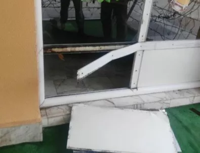 В Кюстендил разбиха кафе, за да откраднат кутия с дарения