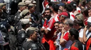 Как безредиците в Аржентина увеличават шансовете за балканско домакинство на Мондиал 2030?