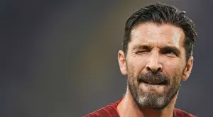 Думите не стигат: Джанлуиджи Буфон пак отказа да "натисне спирачката"