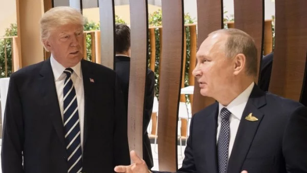 Американски сенатори искат да разпитат преводачите на затворена среща между Тръмп и Путин