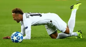 {{ otherArticle[0].article.title }}