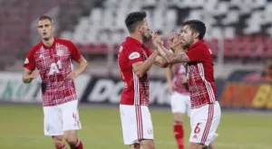 {{ otherArticle[0].article.title }}