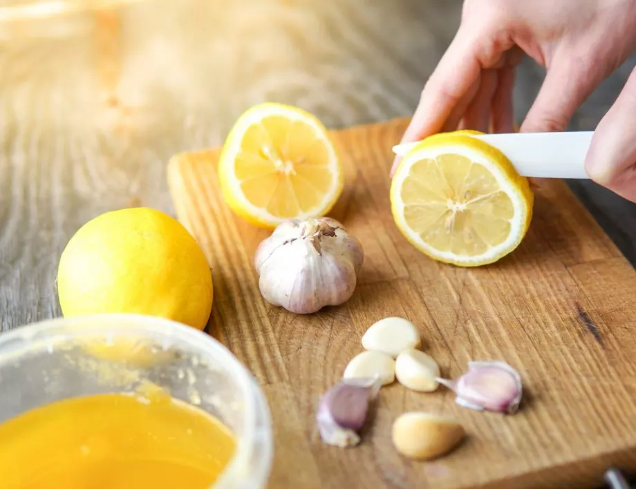 Мед, чесън и лимон - ползи и начин на прием