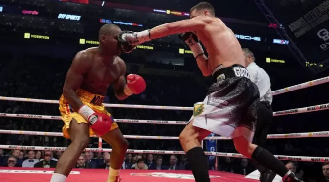 ВИДЕО: Голям шампион в бокса е в критично състояние след нокаут
