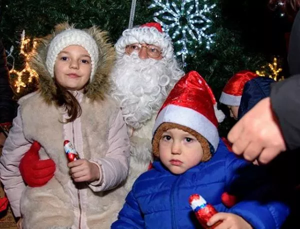 Дядо Коледа пристигна в Петрич