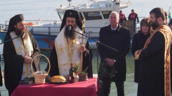 Видин отбелязва Никулден с литийно шествие и молебен на брега на Дунав