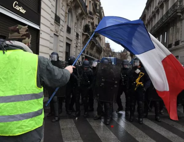 Шофьори загинаха заради пътните блокади на протестиращи във Франция