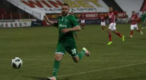 {{ otherArticle[0].article.title }}